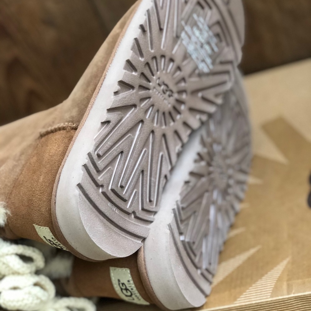 Ugg Australia tall bailey knit bow women boots - Picture 8 of 8